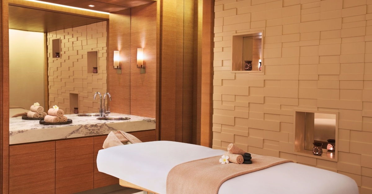30-min Treatment Or 60- Or 90-min Treatment With Pool & Beach Access 30-min Treatment Or 60- Or 90-min Treatment With Pool & Beach Access