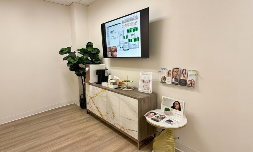 Image 4: 20 or 40 Unit Botox Treatments for Smoother Looking Skin