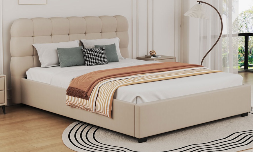 Image 2: Lit coffre "Juneau" en velours, design nuage, de la marque Kocoon