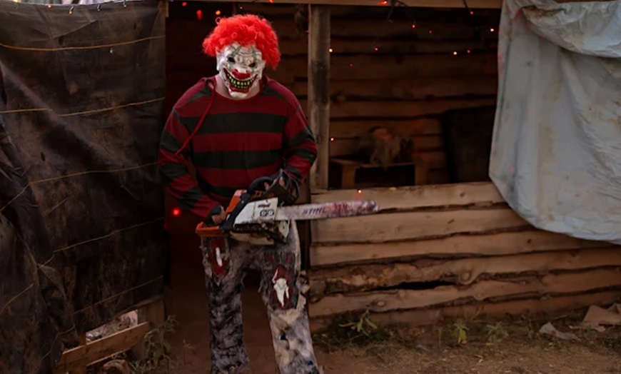 Image 2: Thrilling 30-Minute Haunted Adventure Awaits up to 8 People 