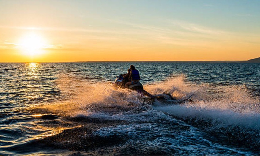 Image 11: Hasta 17% de dto. en Alquiler de motos acuáticas en Limit Boat Rental
