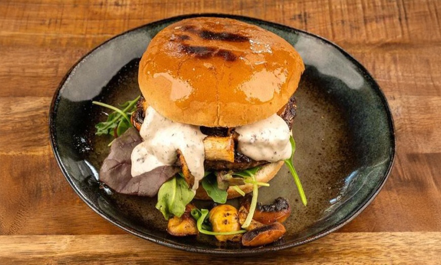 Image 5: Burger nach Wahl inkl. Pommes für 1, 2 oder 4 Personen