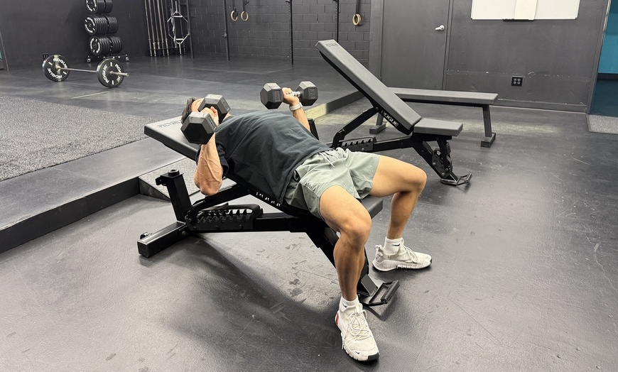 Image 4: Personalized Training Sessions for Enhanced Strength and Conditioning