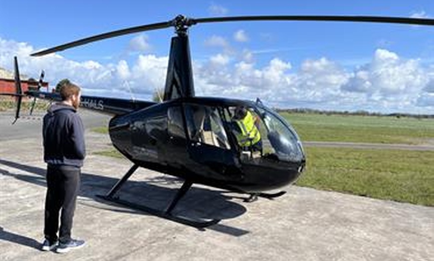 Image 4: 20-Min Helicopter Flying Lesson Experience with Hands-On Flying in UK