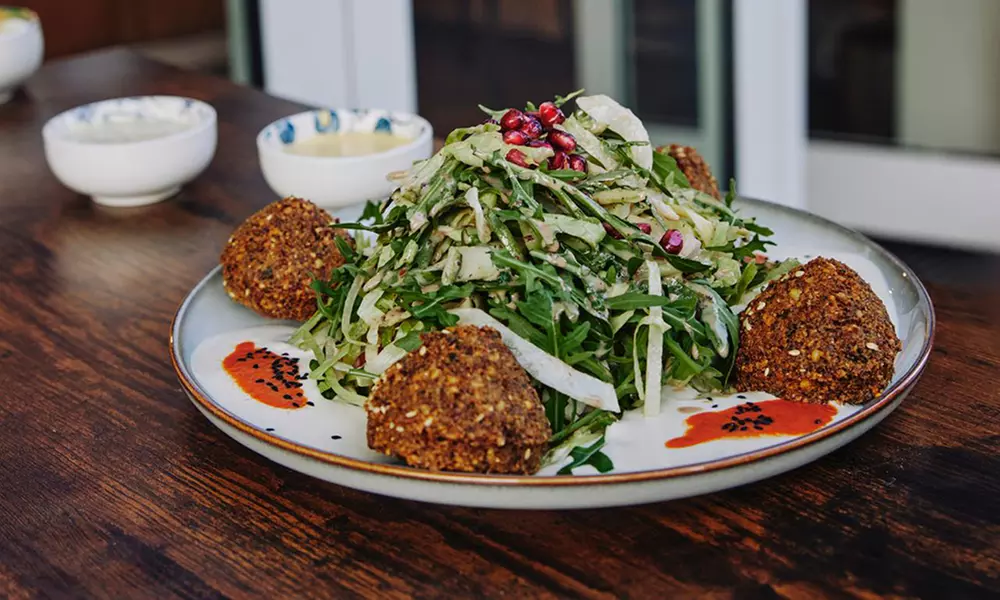 2 Falafel-Wraps To-Go