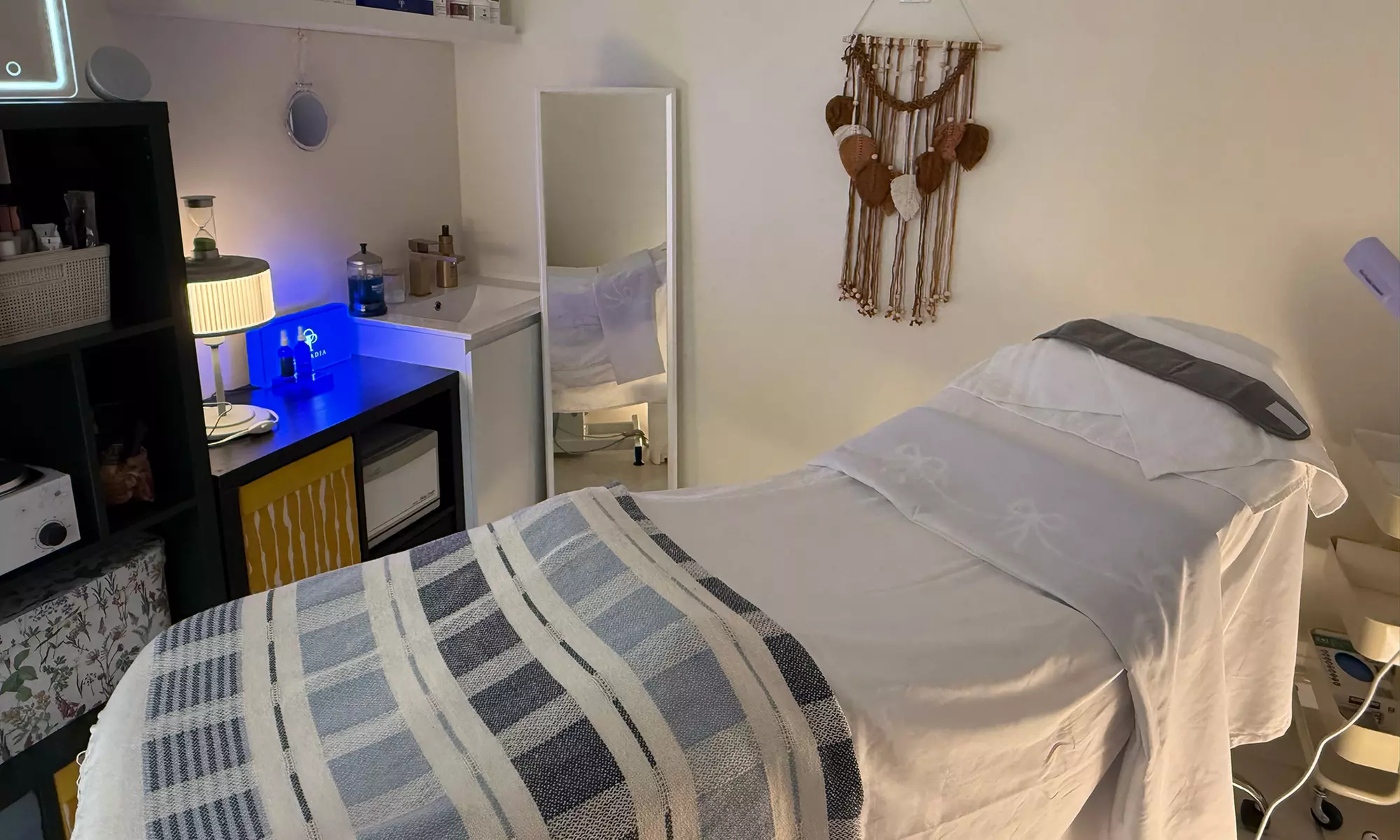 Scalp Treatment + High Frequency & Infrared LED + One Custom Facial