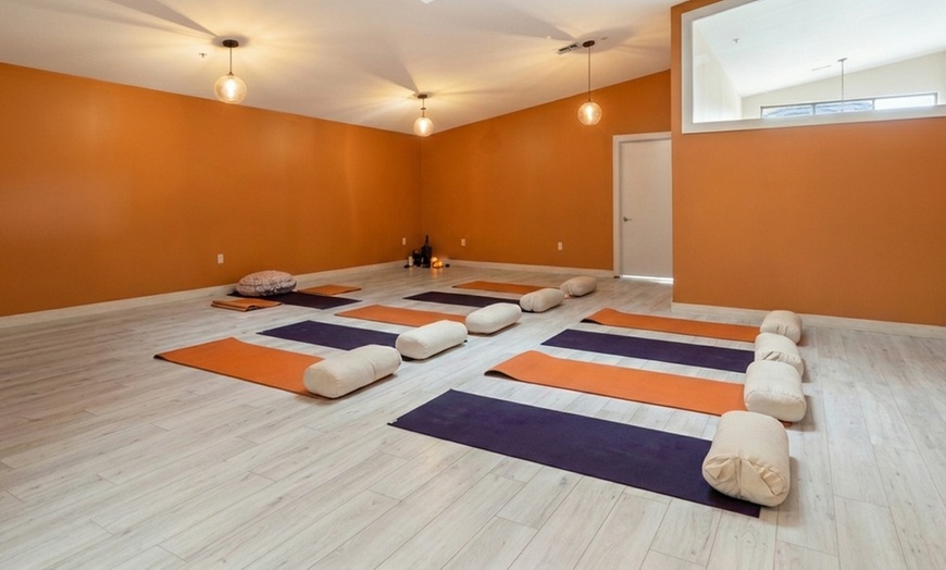 Image 2: Brain & Body Recess: Guided Couples Touch & Bond Weekend Series