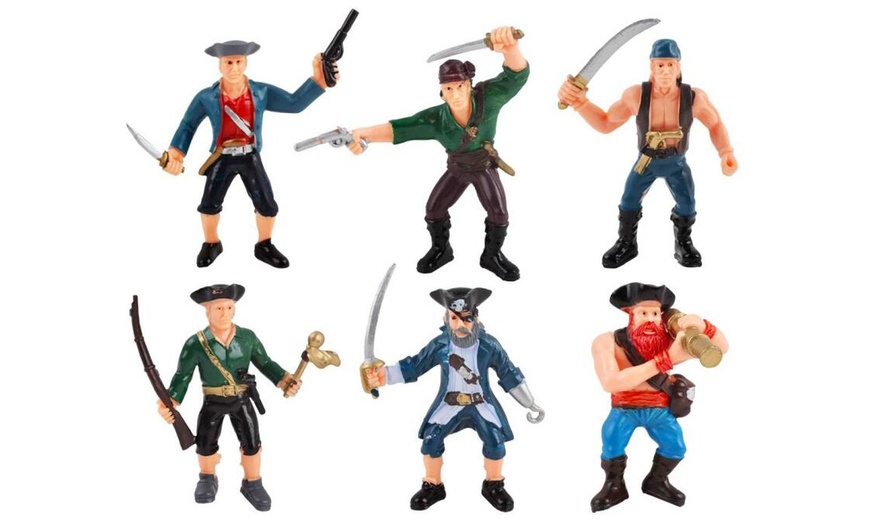 Image 5: Pirate Action Figure Playset