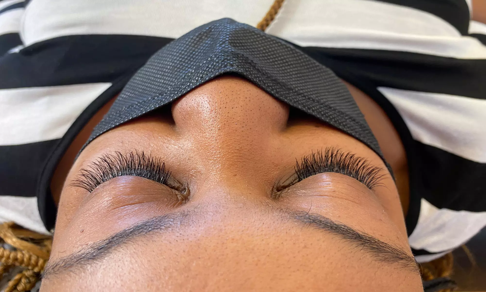 Full Set of Hybrid or Full Set of Classic Eyelash Extensions