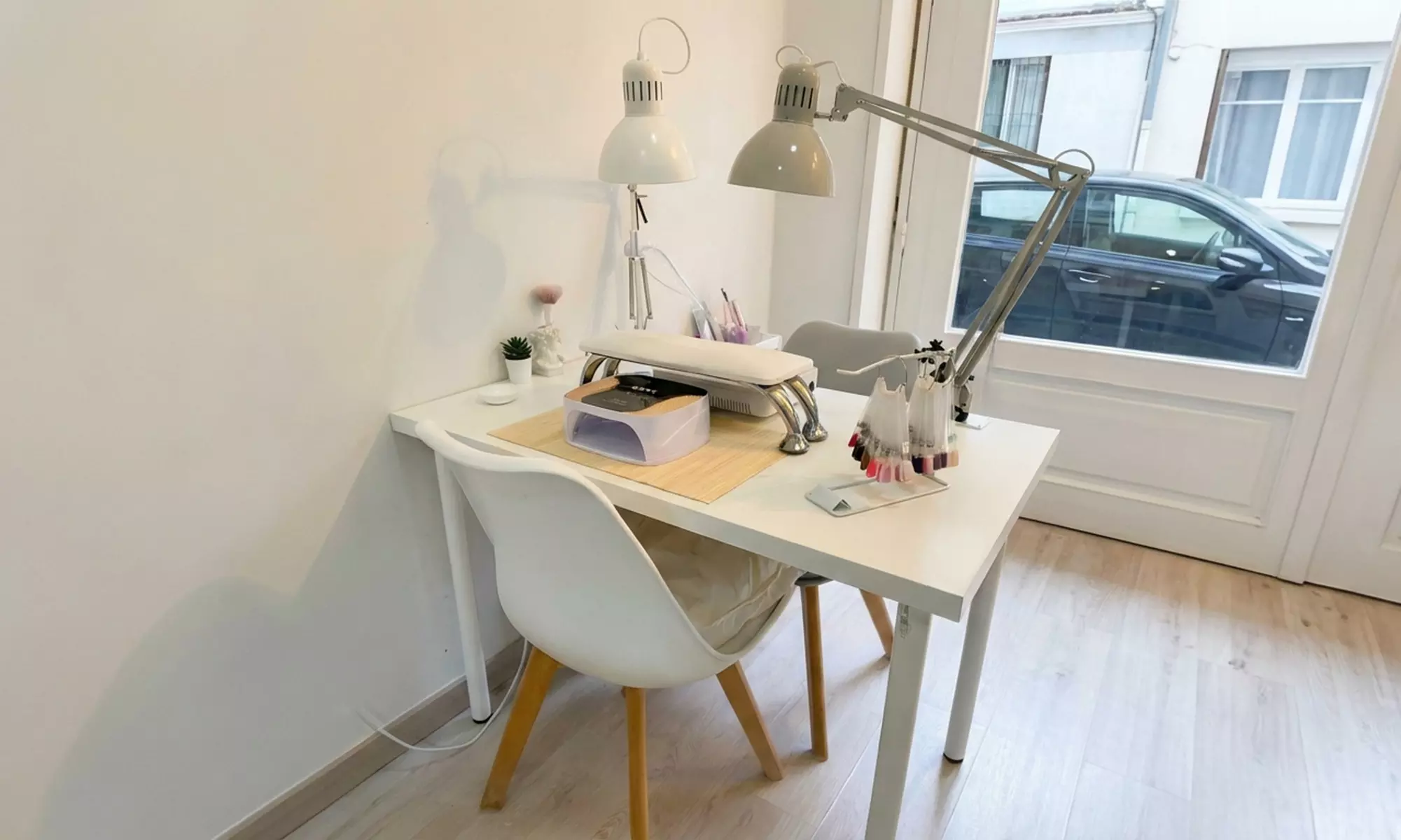 Manicura y/o pedicura con opción a puesta de uñas con gel o acrílico