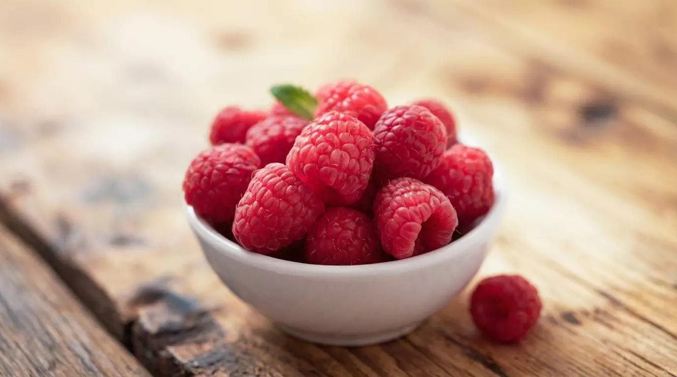 Raspberry Full Season Collection 9 or 18 Bare Root Canes