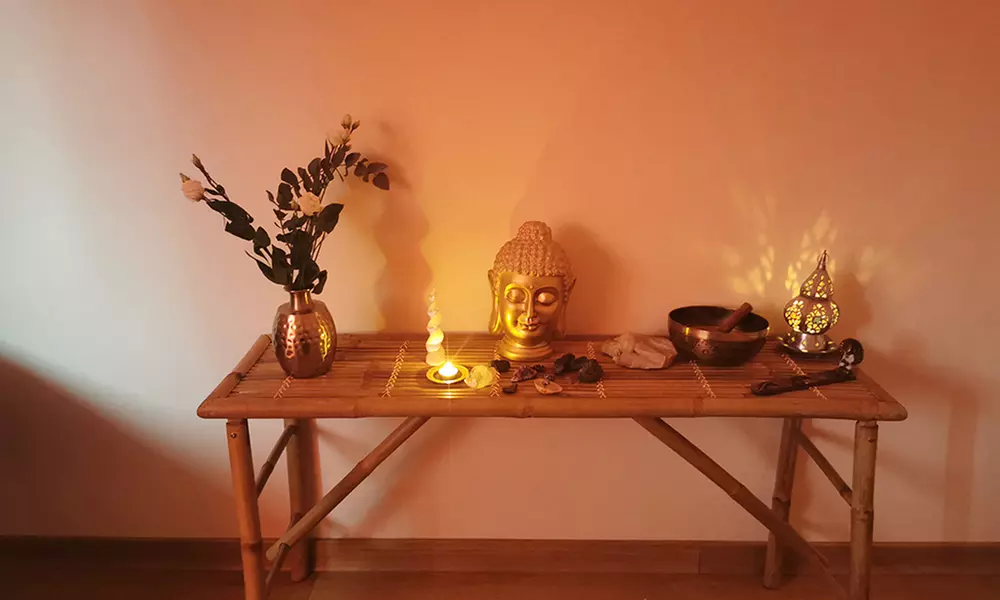 Massage au choix, soin du visage en option avec Abbyveda