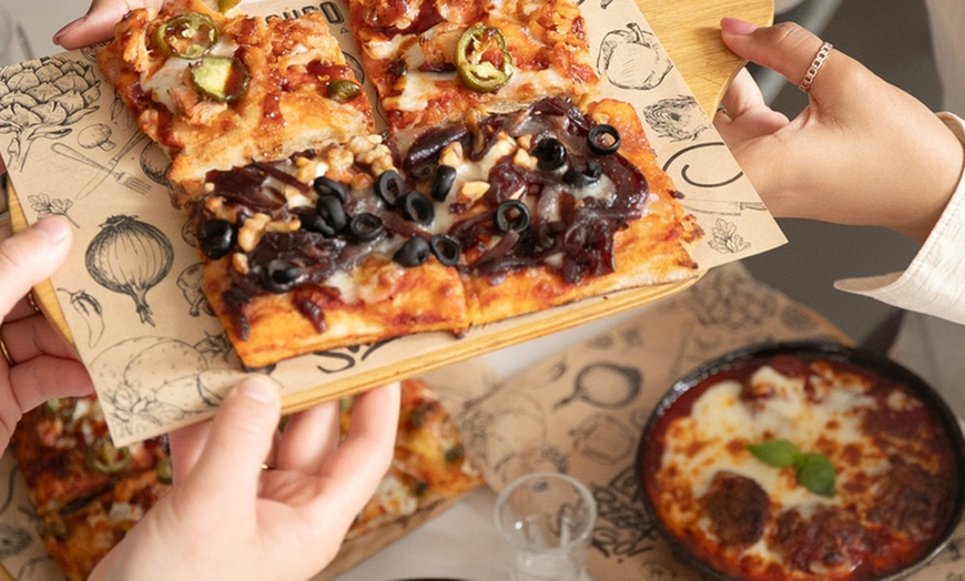 Image 8: Luxe Italiaans diner met onbeperkt pizza’s, antipasti en zoet einde