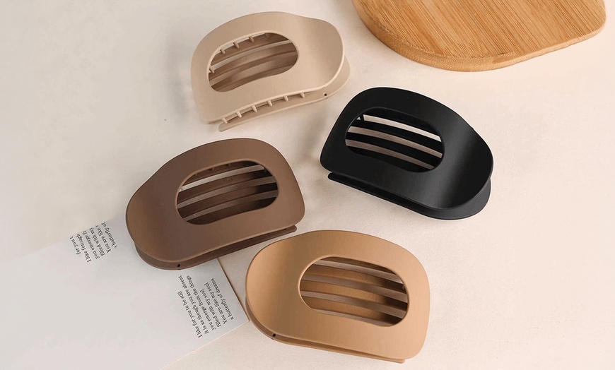 Image 8: Four Piece Flat Claw Clips
