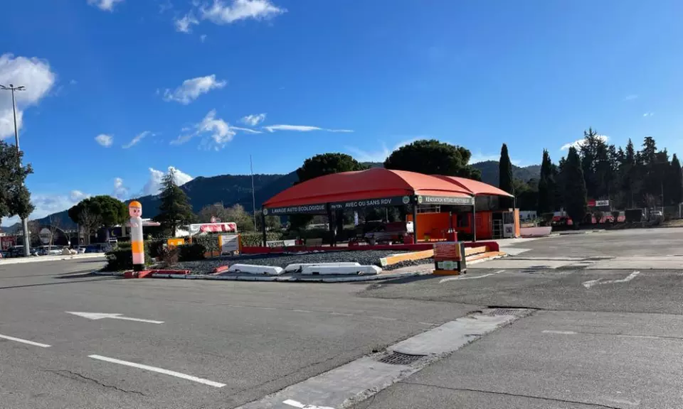 Lavage auto à Auto Clean FM Chateauneuf les Martigues