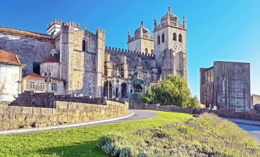 Image 13: ✈ Porto: 5-Day Weekend Package with Air & Hotel from Worldee