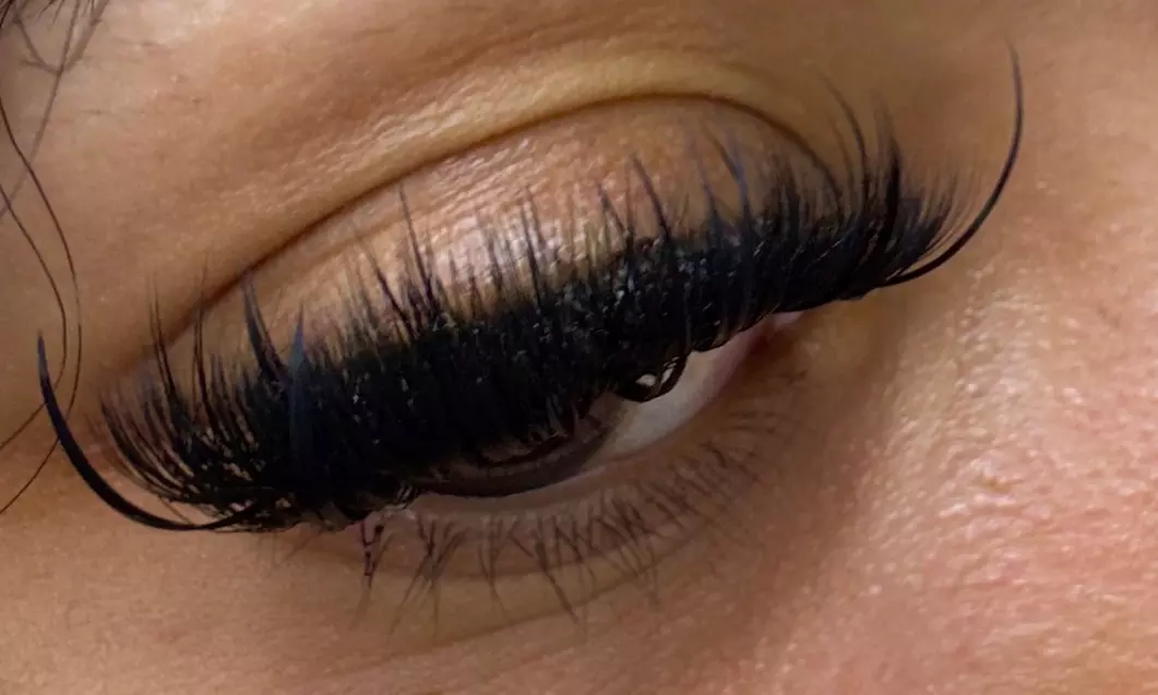 Classic Hybrid or Volume Eyelash Extensions for Effortless Beauty