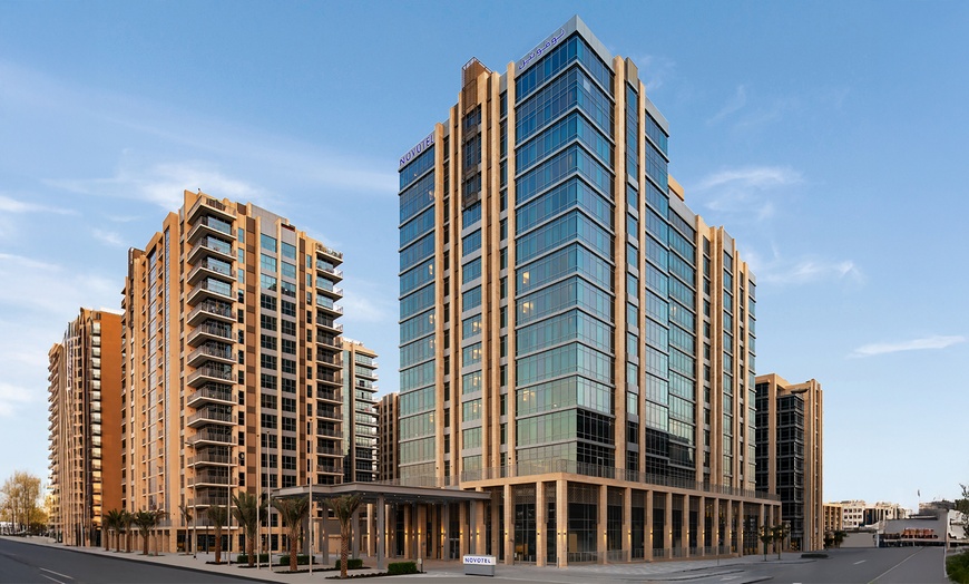 Image 3: 4* 1 x 5 or 7 kg Festive Turkey Takeaway with All Sides and Trimmings