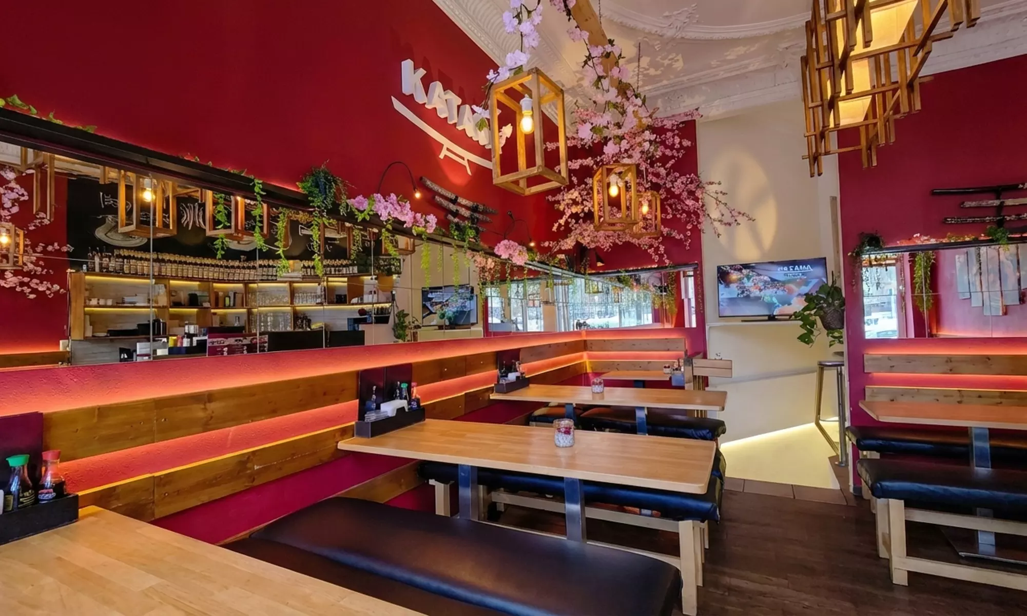 Vospeise und Sushi Platte (Bento) nach Wahl für 2 oder 4 Personen