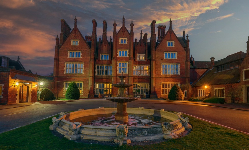 Image 11: Spa Day for 1 or 2 with Two 25 Minute Treatment, Lunch, & Prosecco 