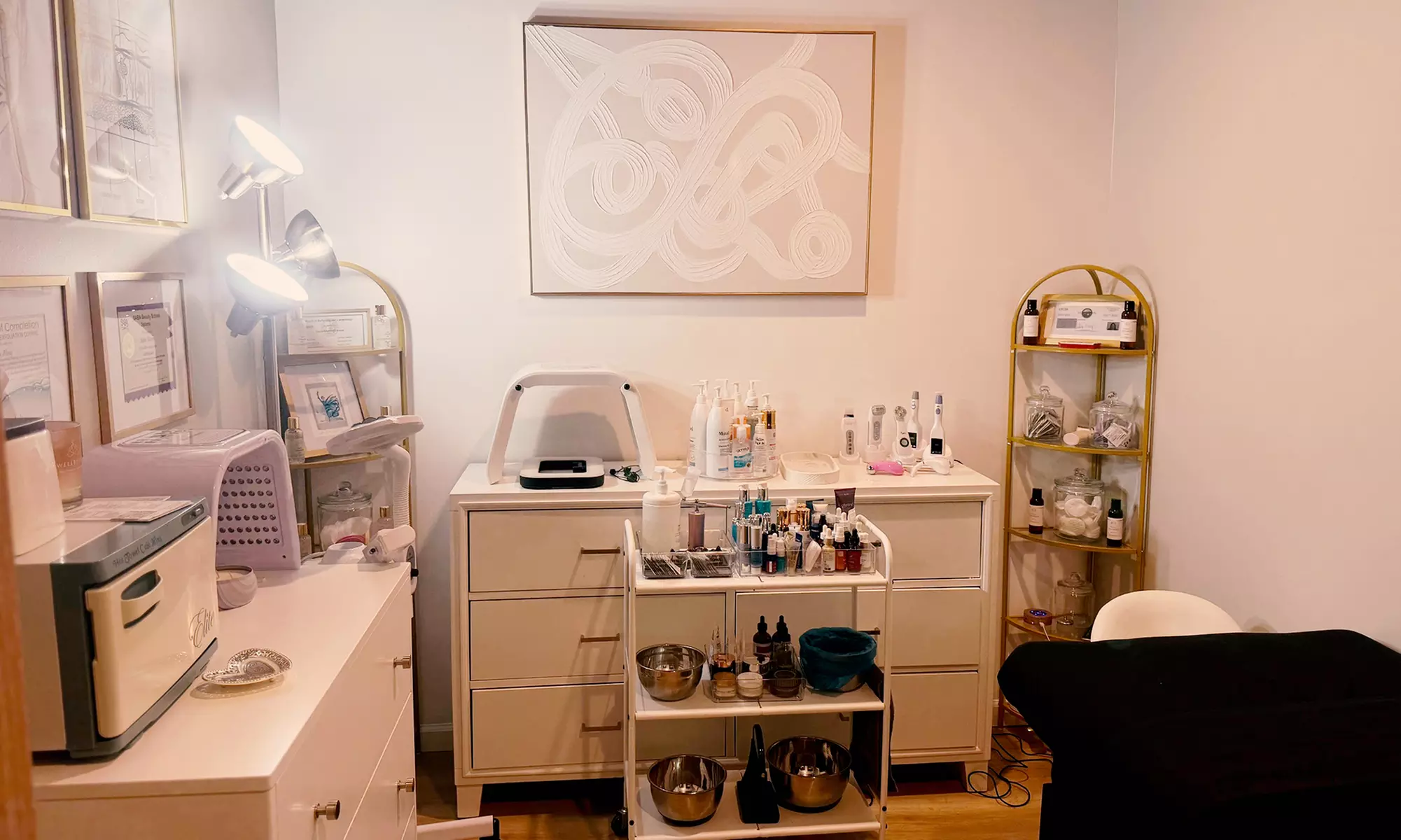 One, Two, or Three 1-Hr Non-Invasive Skin Tightening Facelift Sessions