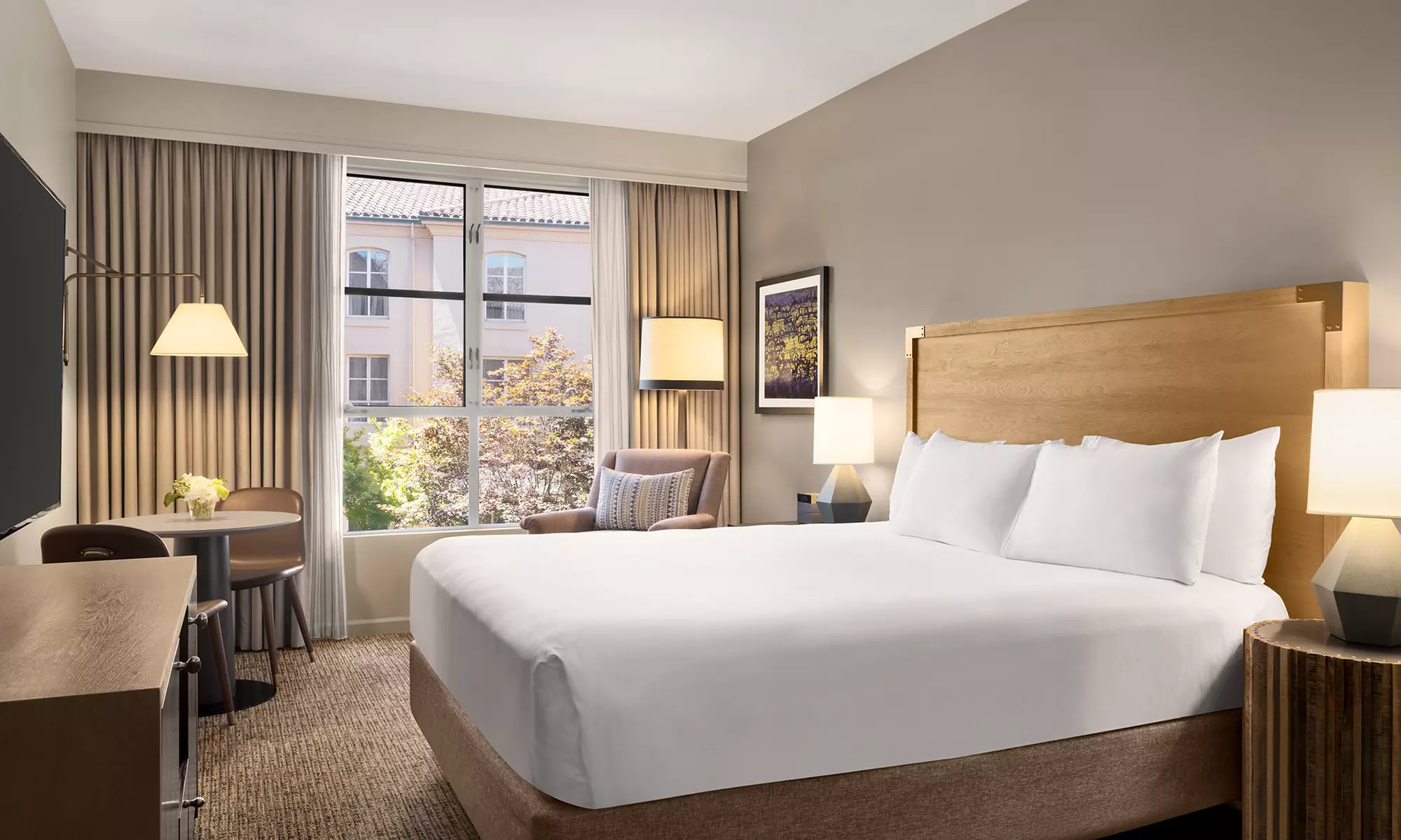 Hotel in California Wine Country with Outdoor Pool & Local Tastings
