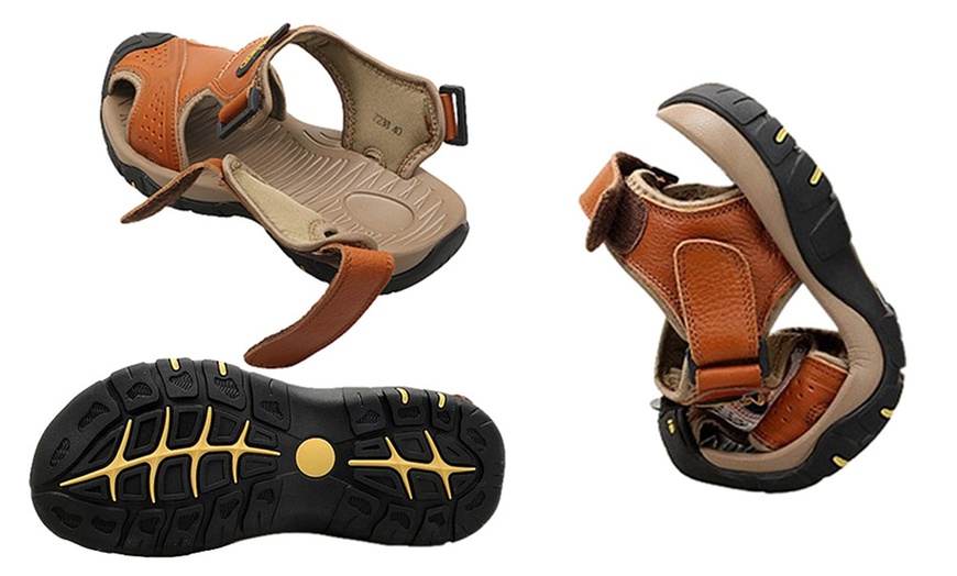 Image 8: Men's Closed Toe Breathable Sandals