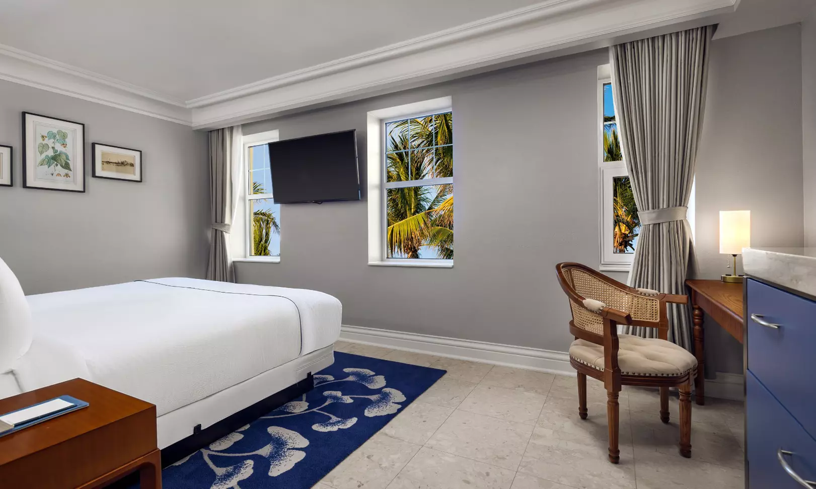 Oceanfront escape near shopping, dining, and cruise port