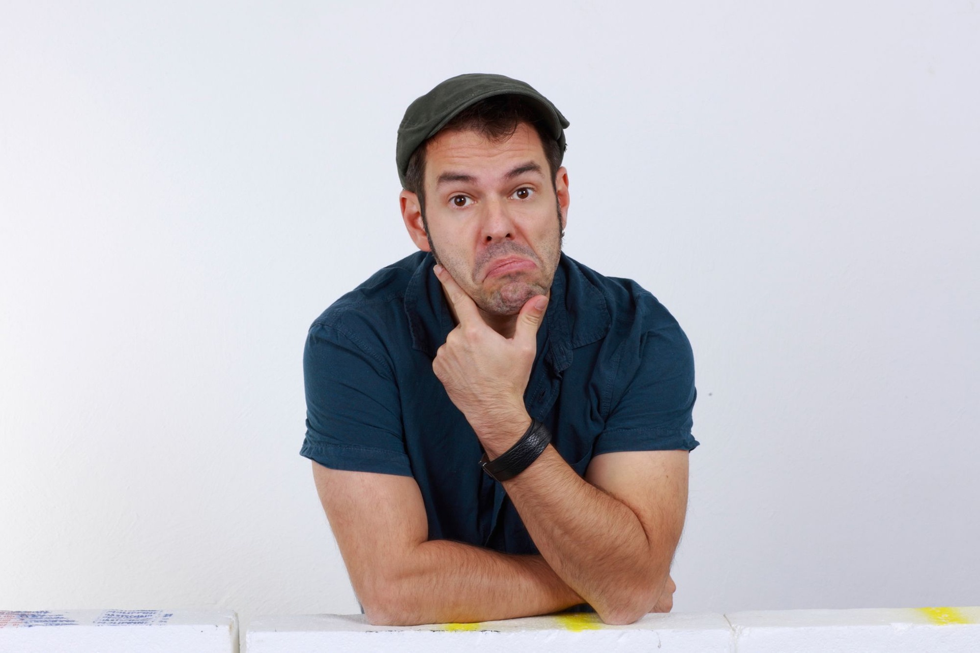 Yves Macak (R-Zieher) „Der Hahn im Hort“: 2 Tickets am 17.05.2026