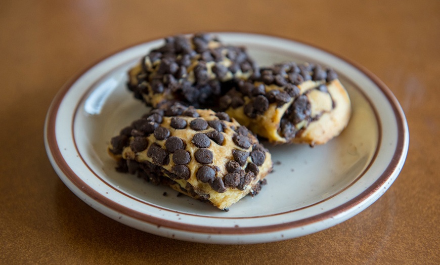 Image 15: Get $30 or $50 to Spend on Food and Drink at Canter's Deli