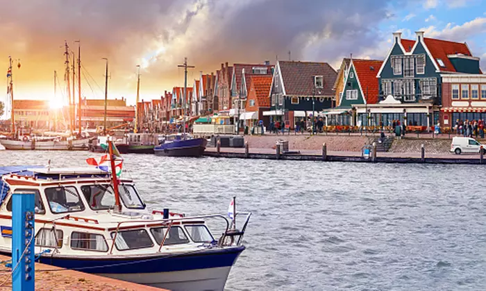 Volendam, nabij Amsterdam: kamer naar keuze inclusief toegang tot wellness met optioneel ontbijt in Hotel Spaander - Primary Image