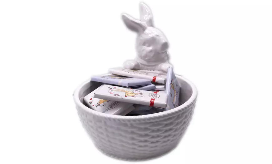 Image 1: Paashaasmandje met chocolade