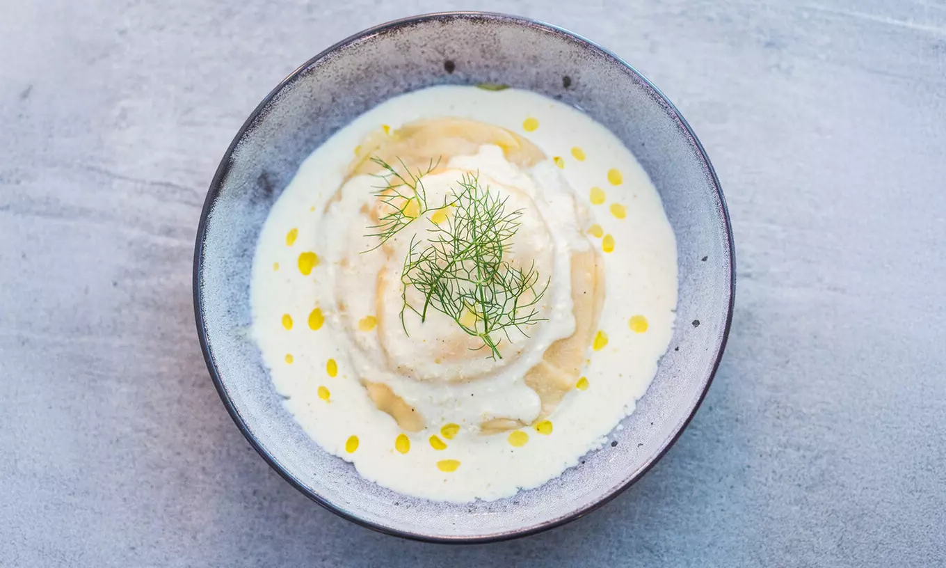 Menu authentique en 4 services au restaurant Le Moulin de la Sambuc