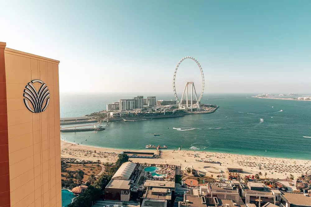 5* Dubai: One or Two-Night Stay with Breakfast, House Beverages
