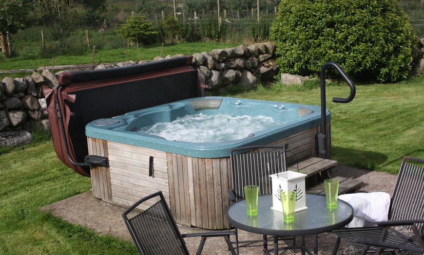 Image 2: 4* Cottages with Hot Tubs in Southern Scotland