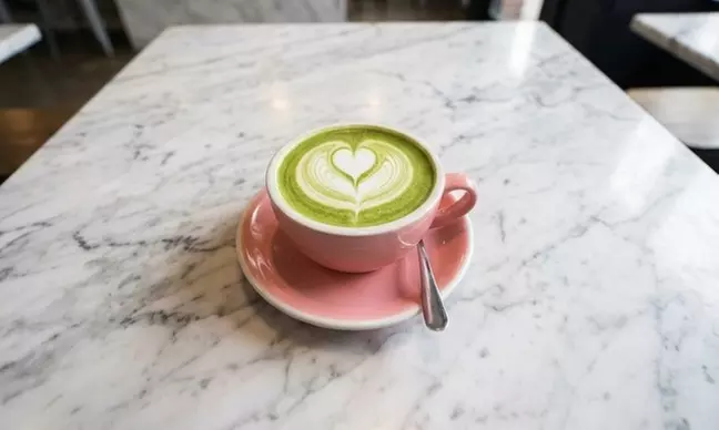 Date un festín con un brunch con platos salados y dulces en Succu