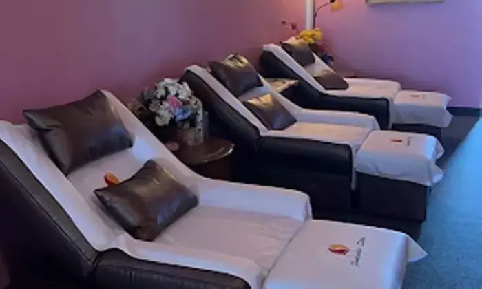Enjoy One 60, or 90-Min Swedish Massage with Hot Stones! 