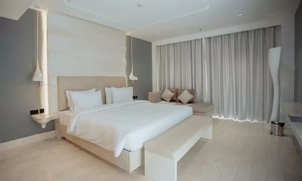 5* Al Ain: 1 Night Weekday or Weekend Stay with Optional Breakfast