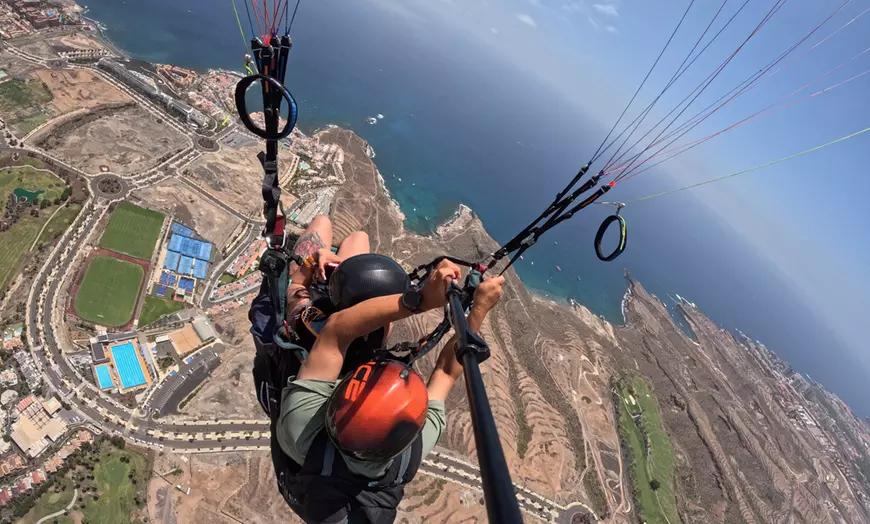 Image 4: Vuelo en parapente con duración a elegir y opción a foto para 1 