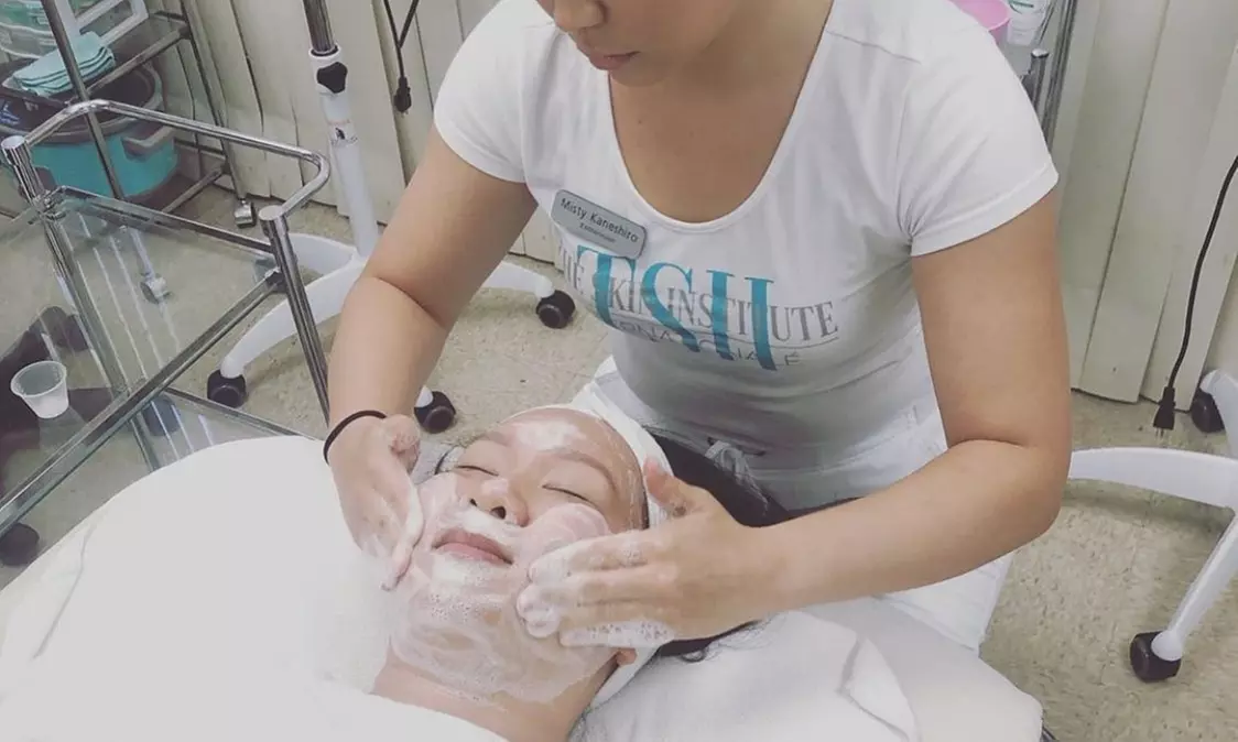 Facial Services at The Skin Institute Internationalé