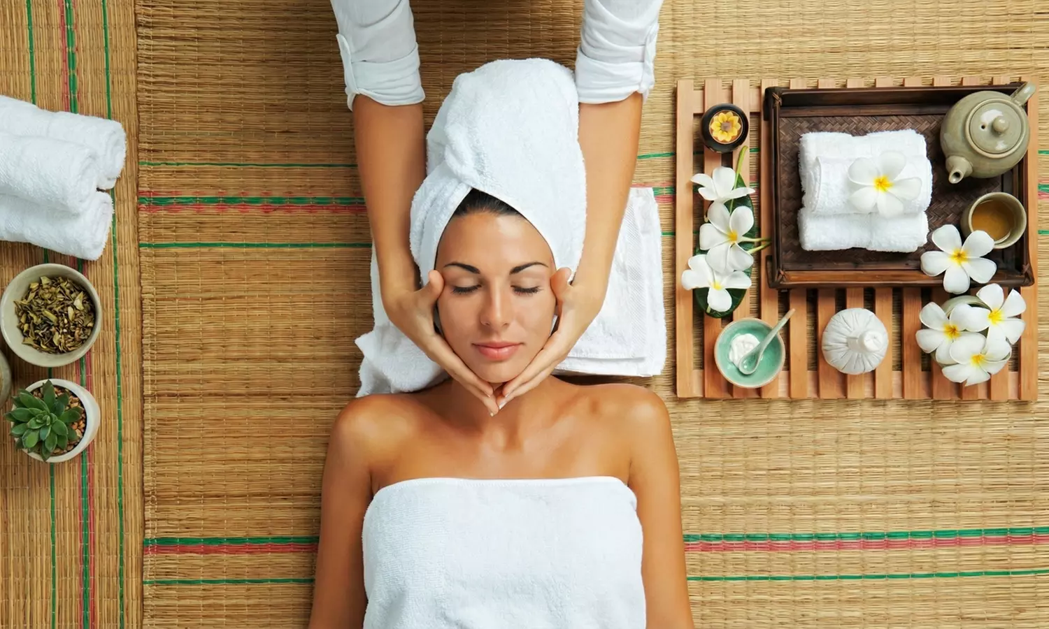 Limpieza facial con microdermoabrasión, ultrasonidos y máscara LED