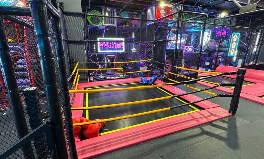 Image 10: Acceso de 1 hora o ilimitado a parque de camas elásticas para 1 o 2  