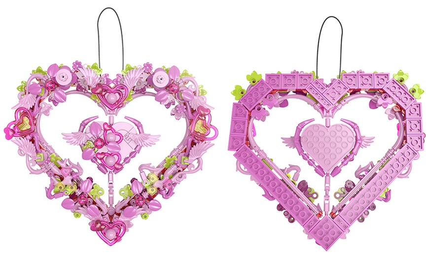 Image 3: LEGO Inspired Heart Wreath Building Blocks