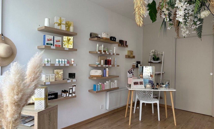 Image 2: Pour une peau rayonnante : modelage et soin du visage au choix