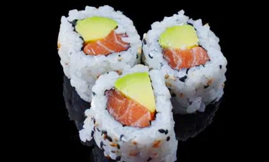 Image 7: Plateaux de sushi de 40 ou 52 pièces chez Asian Pop La Ciotat