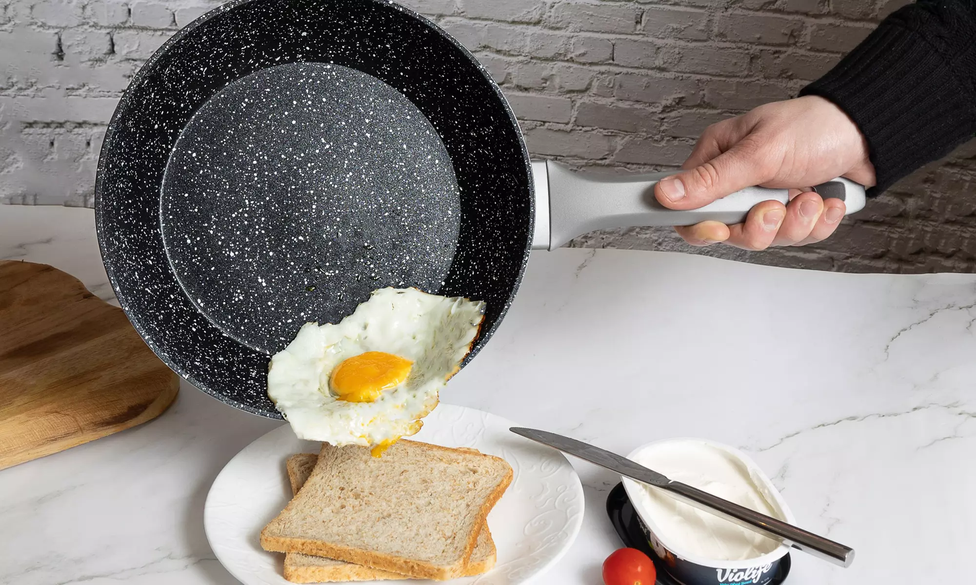 Juego de 3 sartenes con revestimiento de mármol, de RoyaltyLine