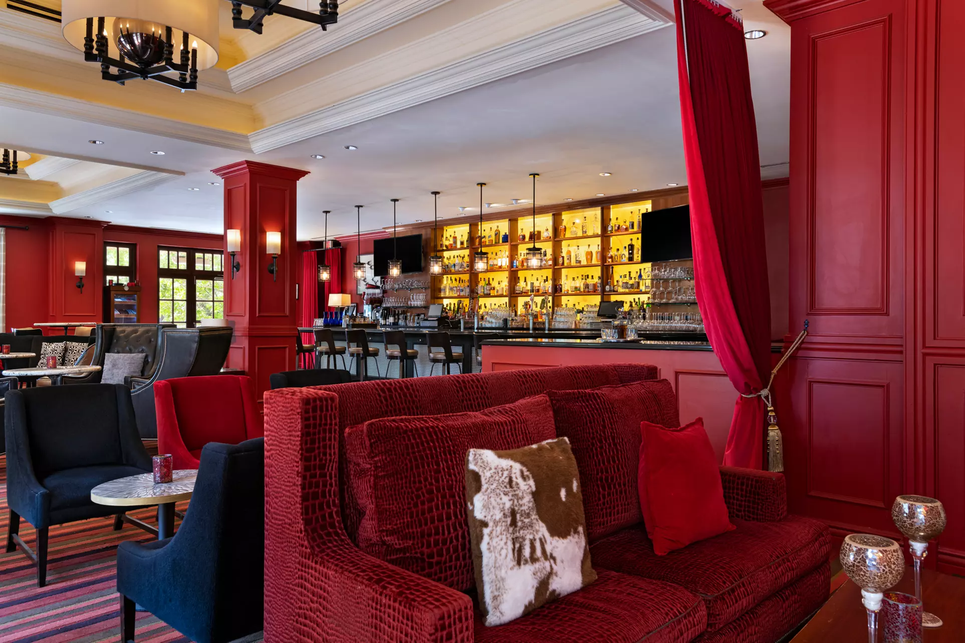Stay in Austin, TX with Elegant Charm & Prime Downtown Location