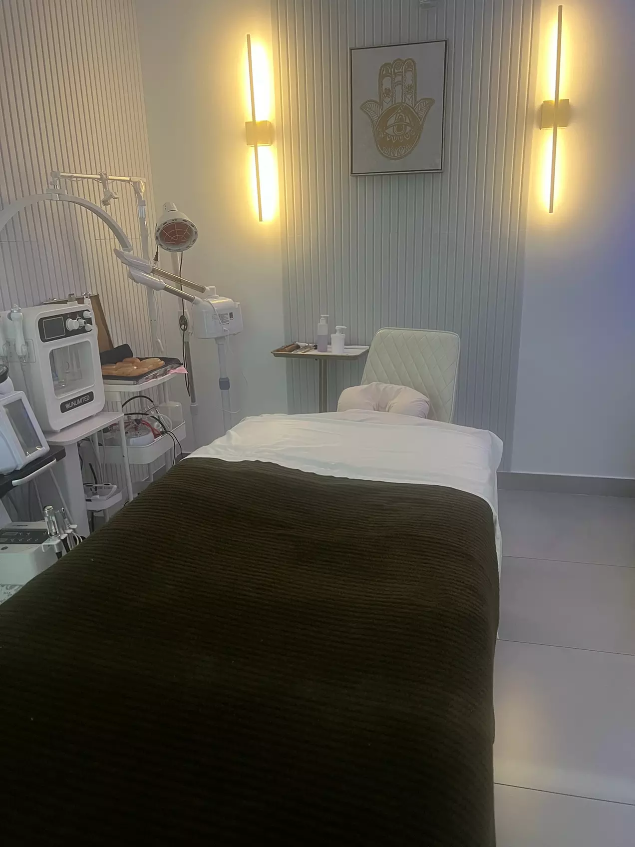 Unwind & Refresh with 50 or 80-Minute Relaxation Massages