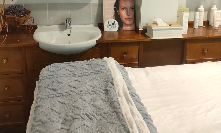 Image 2: 2 o 4 sesiones de 30 minutos de radiofrecuencia facial para 1 persona 