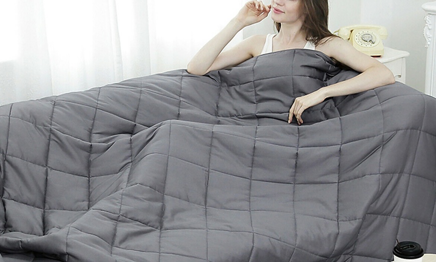 Image 9: Costway 15/17/20lbs Home Weighted Blanket Crystal Velvet Fabric w/Glass Beads